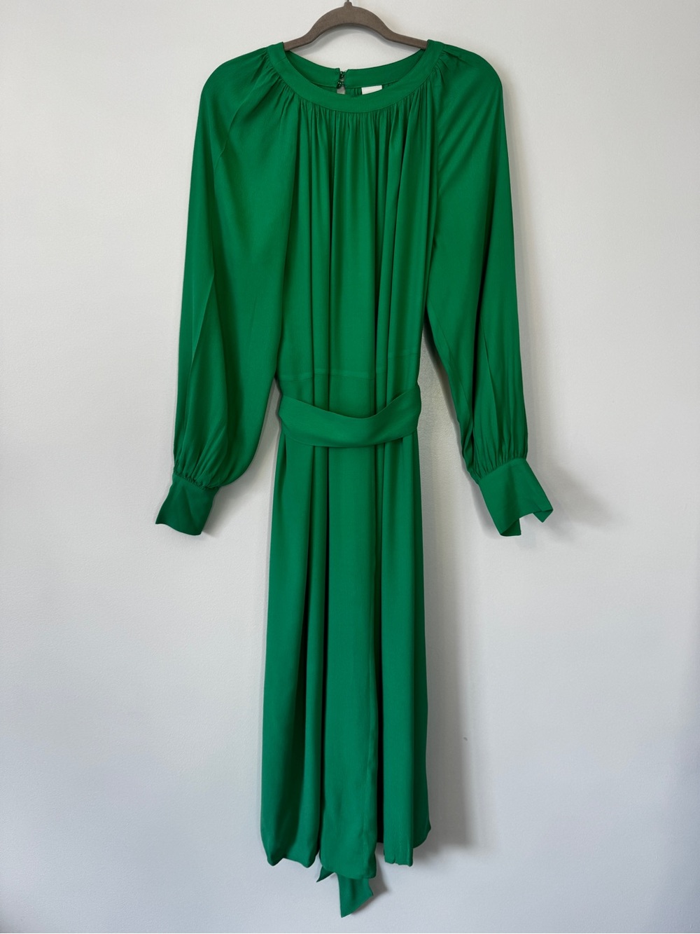 H&M Maxi Dress Crepe Green Rushed Neck Long Cuffed Sleeves Tie Waist Sz S